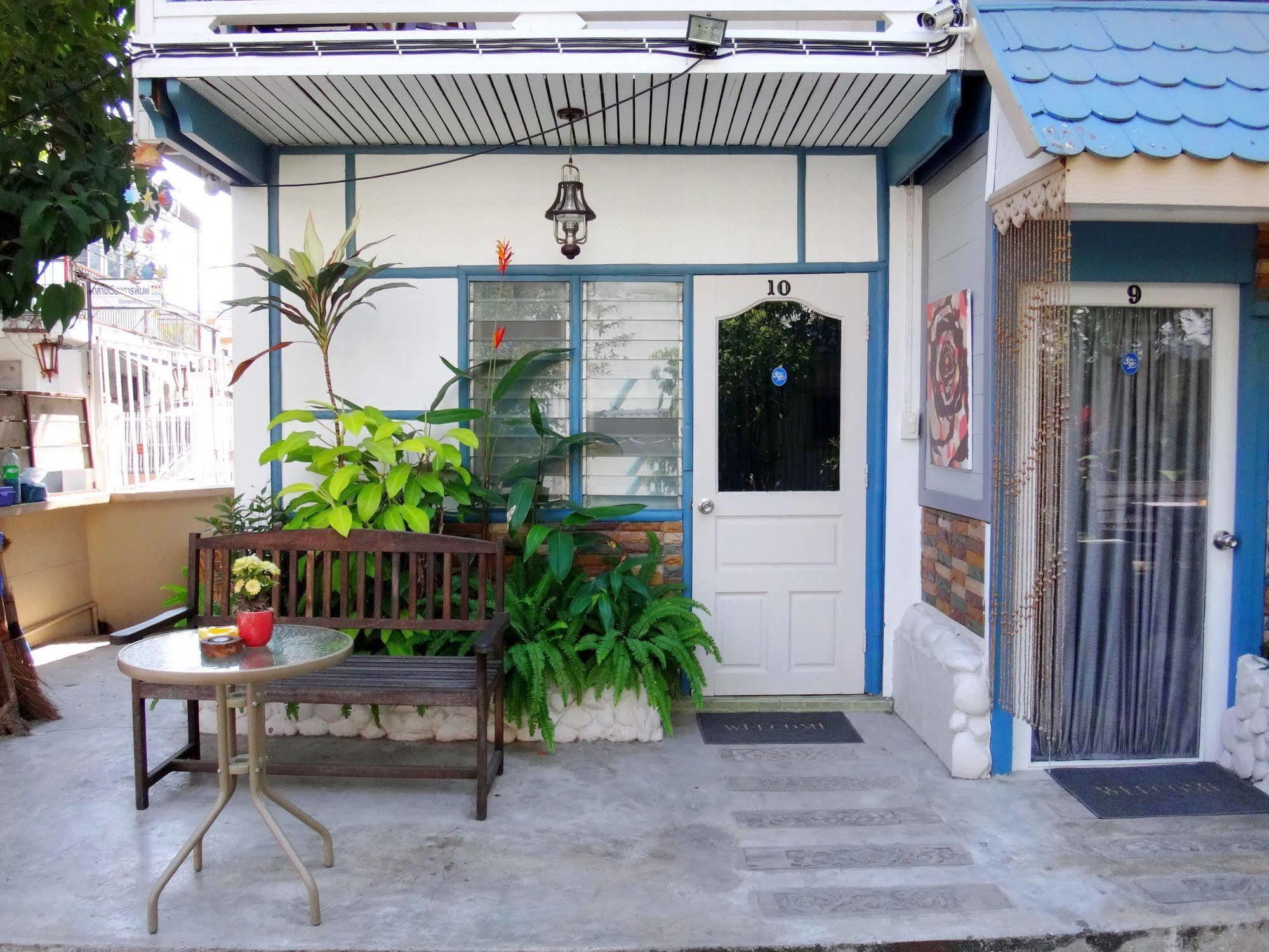 Stay With Me Guest House Chiang Mai Exterior photo