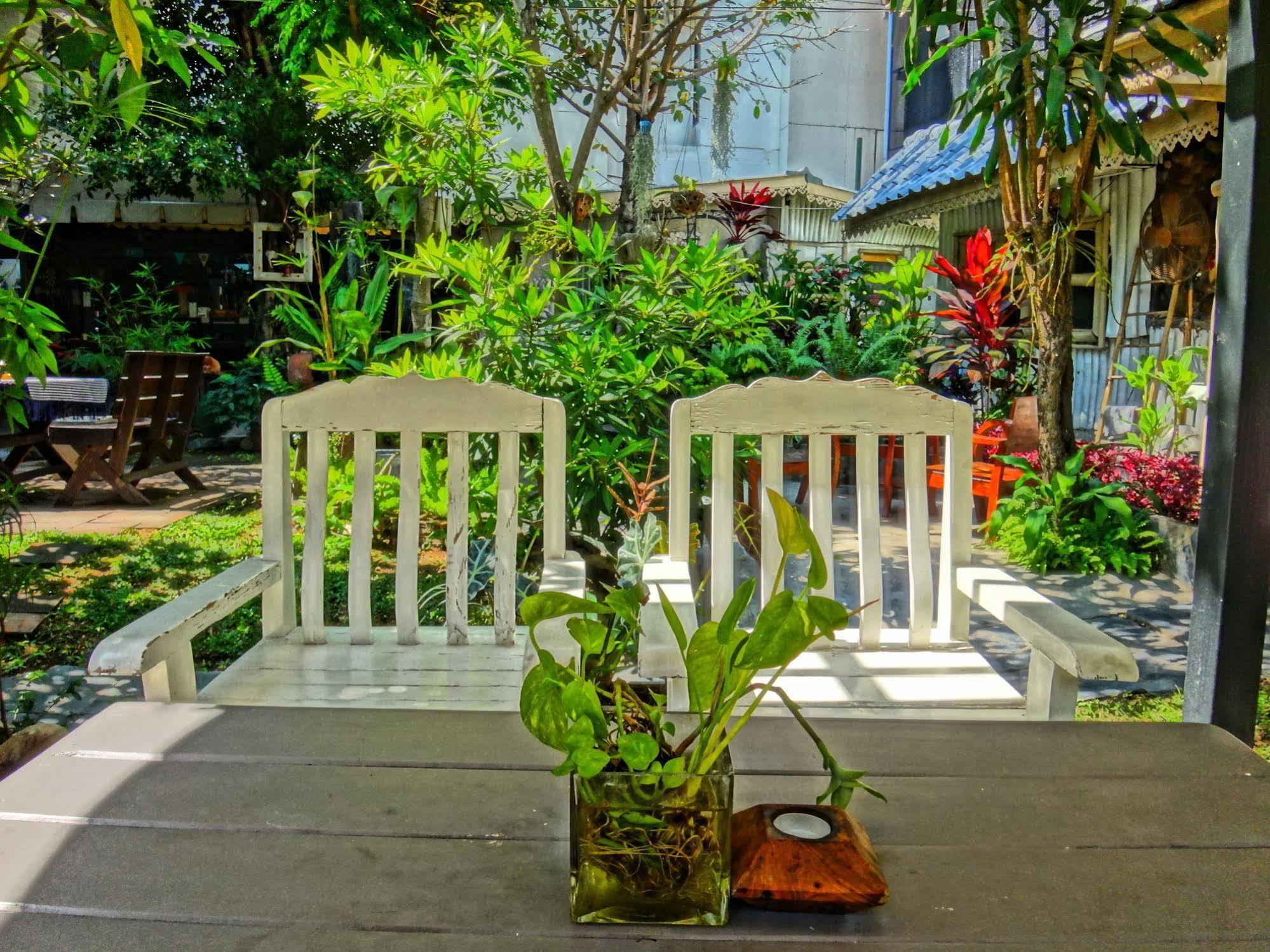 Stay With Me Guest House Chiang Mai Exterior photo