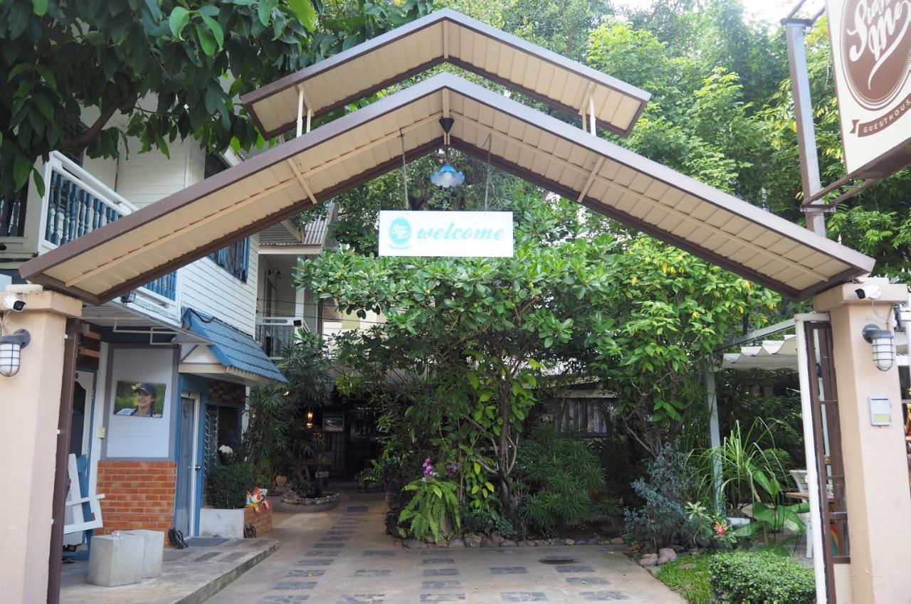 Stay With Me Guest House Chiang Mai Exterior photo